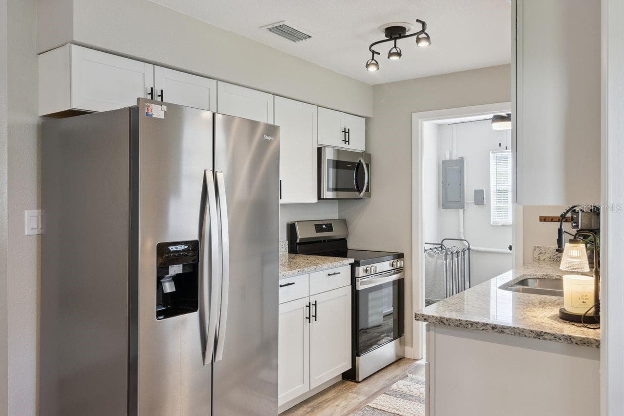 Kitchen - 220 ALDO DR, BABSON PARK