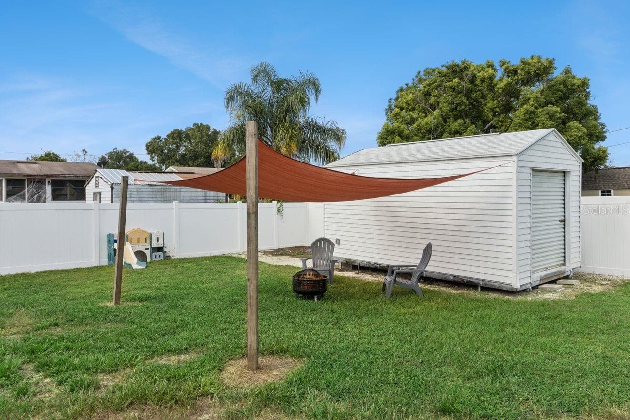 10 x 16 Storage shed - 220 ALDO DR, BABSON PARK
