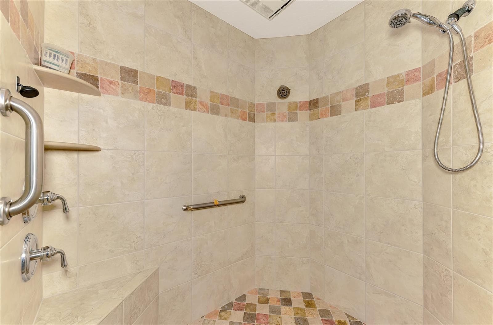 Primary bathroom - 7767 ALISTER MACKENZIE DR, SARASOTA