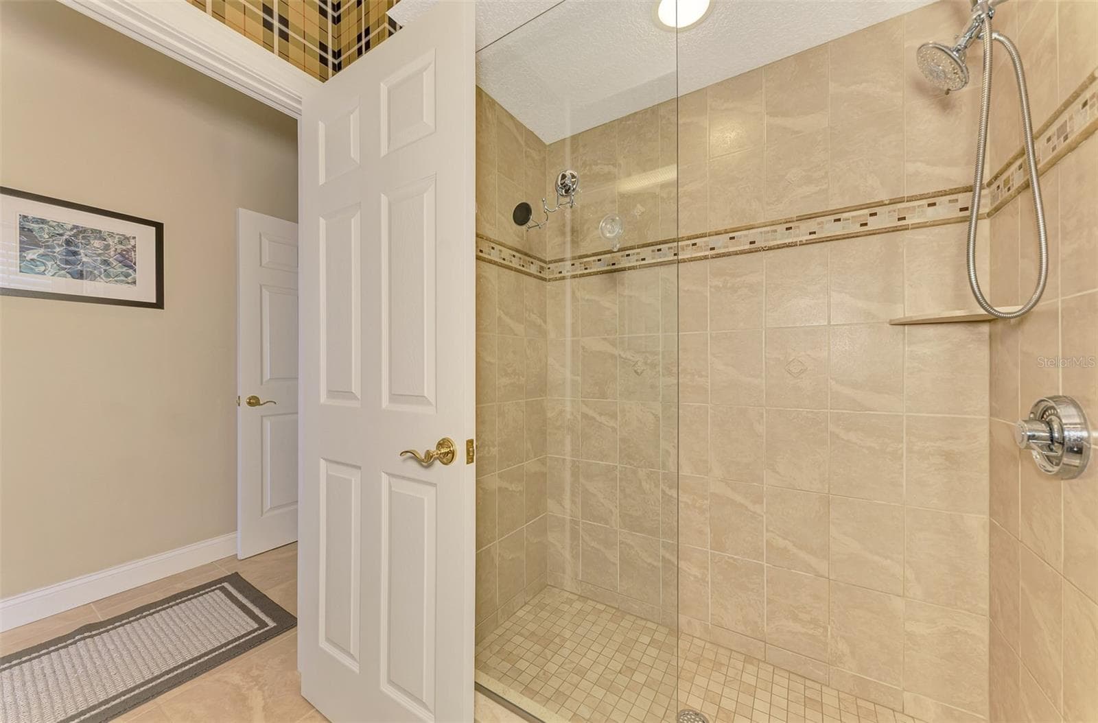Guest and pool bathroom - 7767 ALISTER MACKENZIE DR, SARASOTA