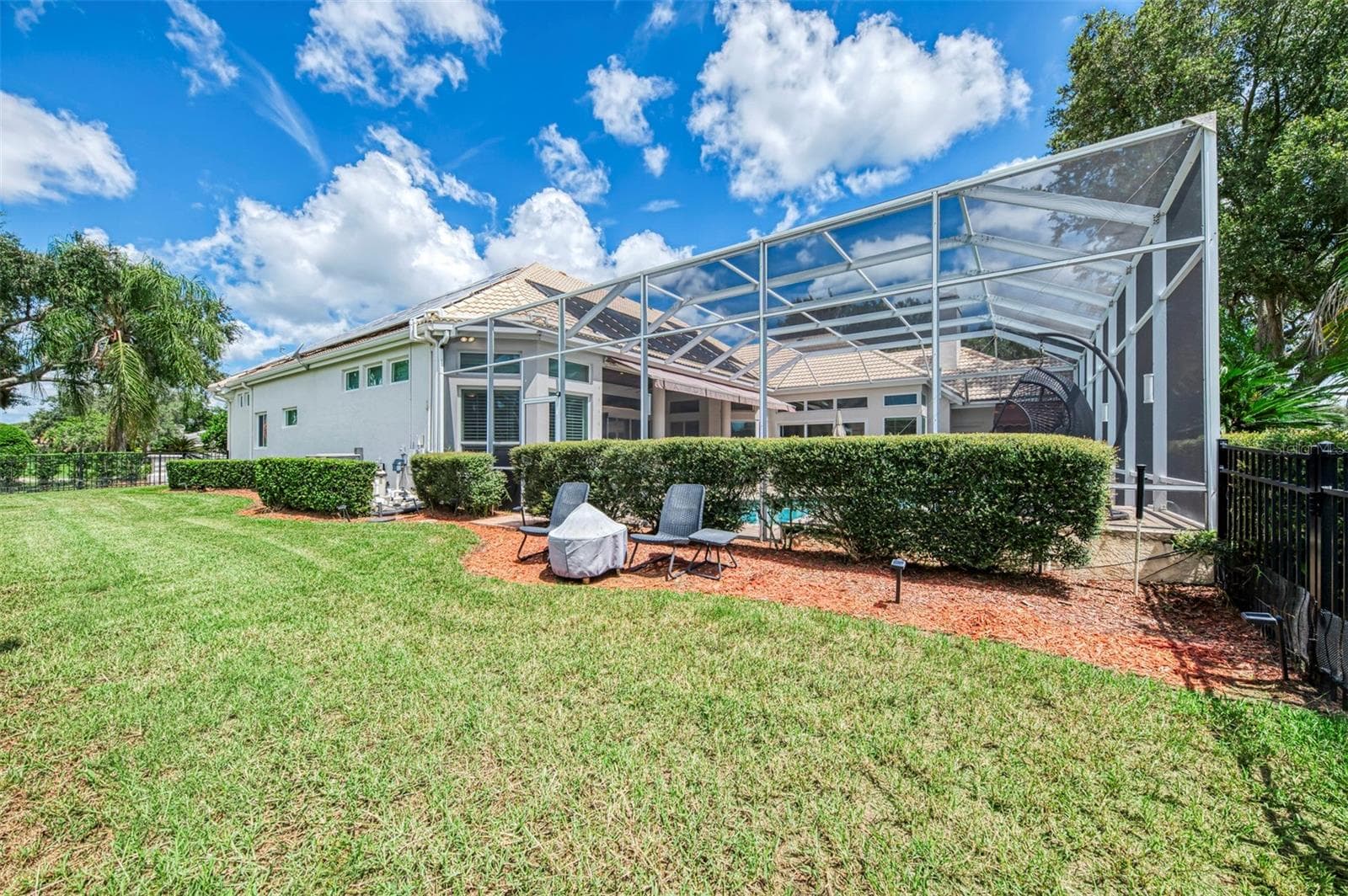 Fenced dog run - 7767 ALISTER MACKENZIE DR, SARASOTA