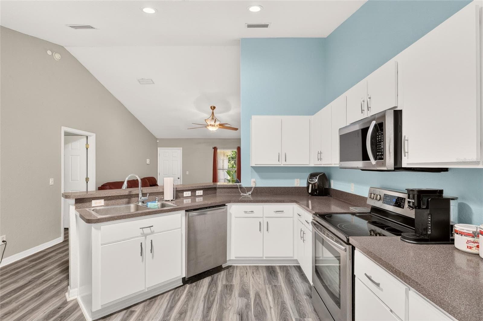 Single Family Residence at 6 OAK CIRCLE CRSE, OCALA, photo 12 of 37