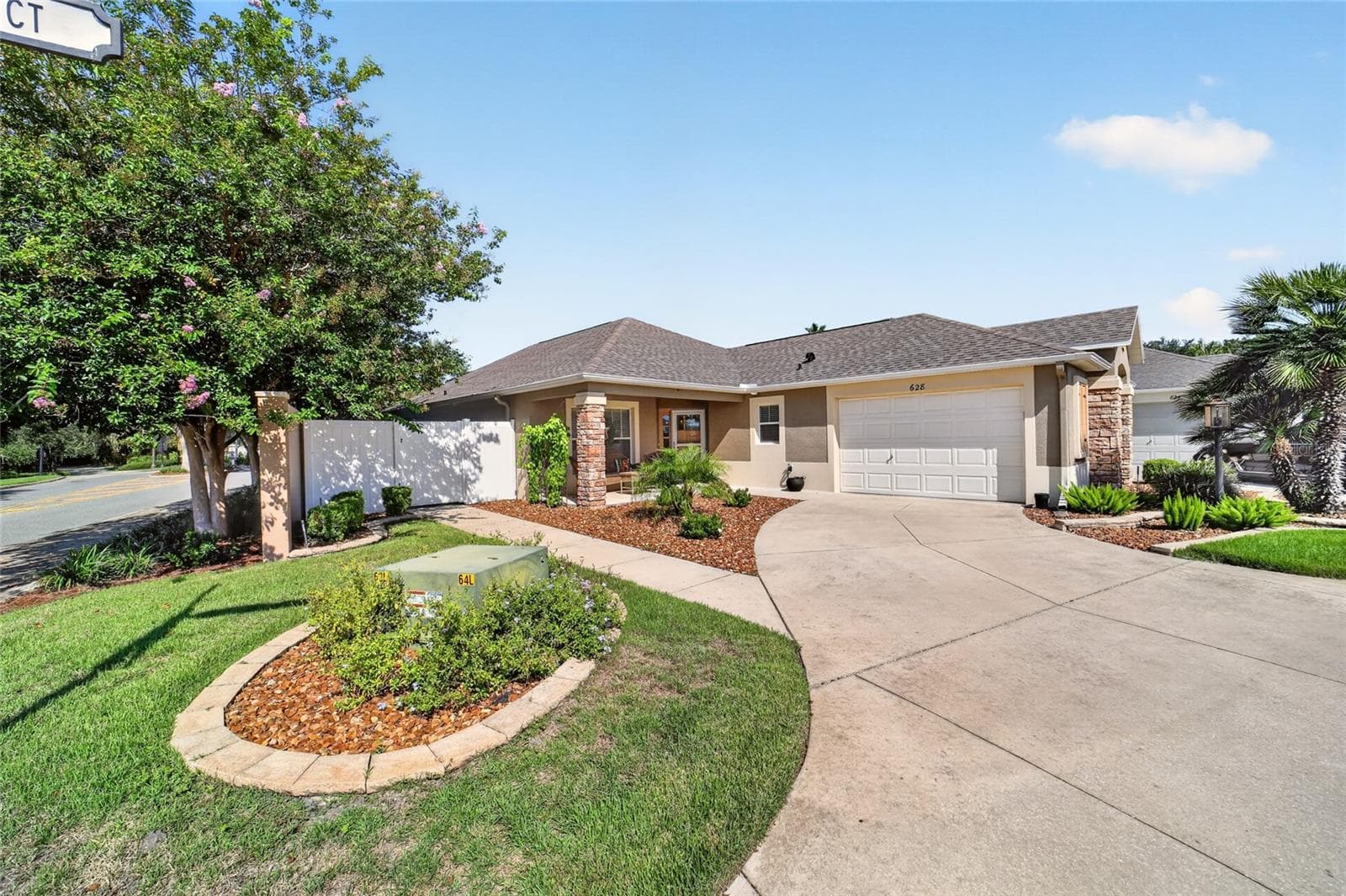 Villa at 628 BERMUDEZ CT, THE VILLAGES, photo 5 of 62