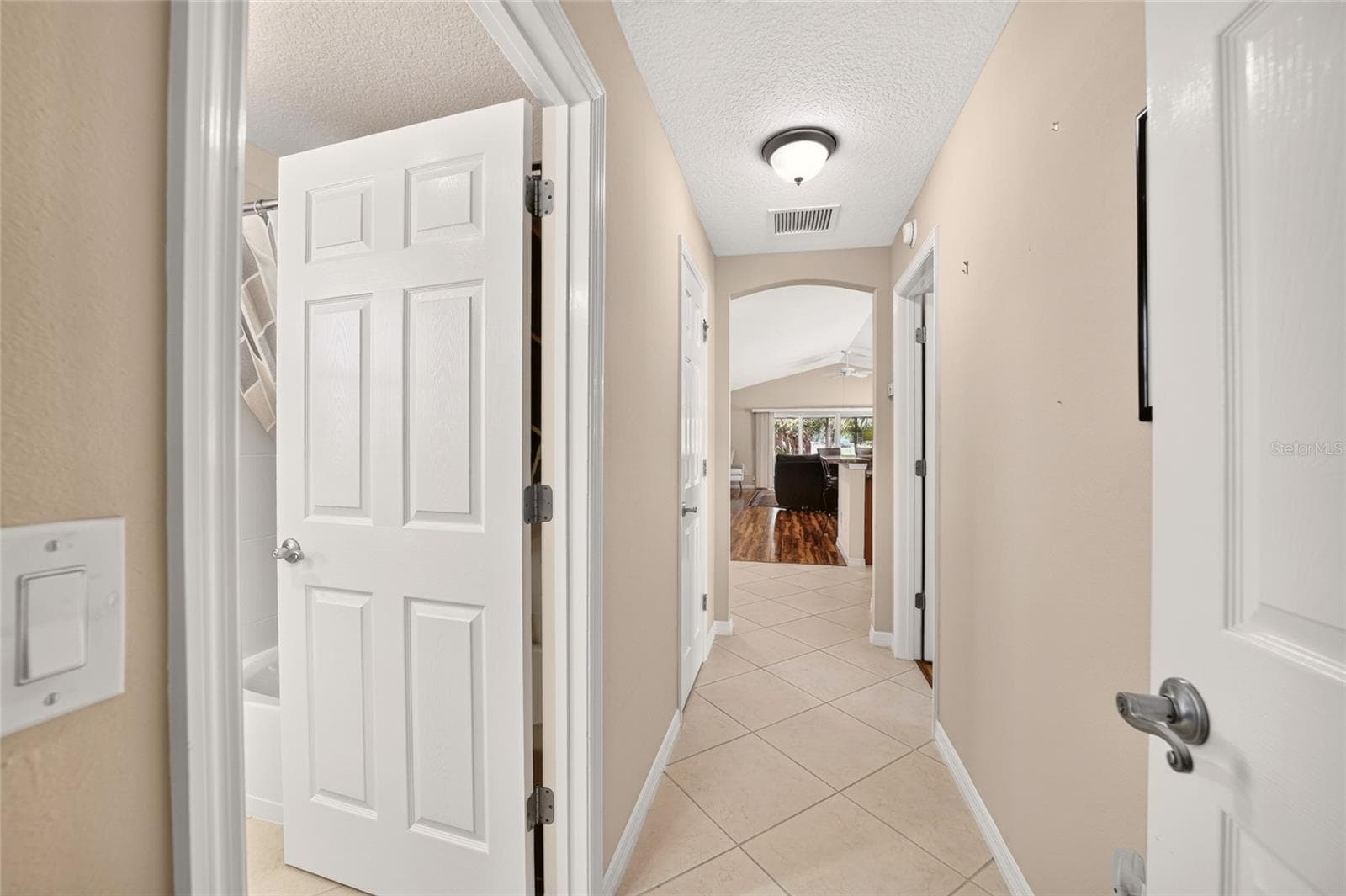 Villa at 628 BERMUDEZ CT, THE VILLAGES, photo 11 of 62