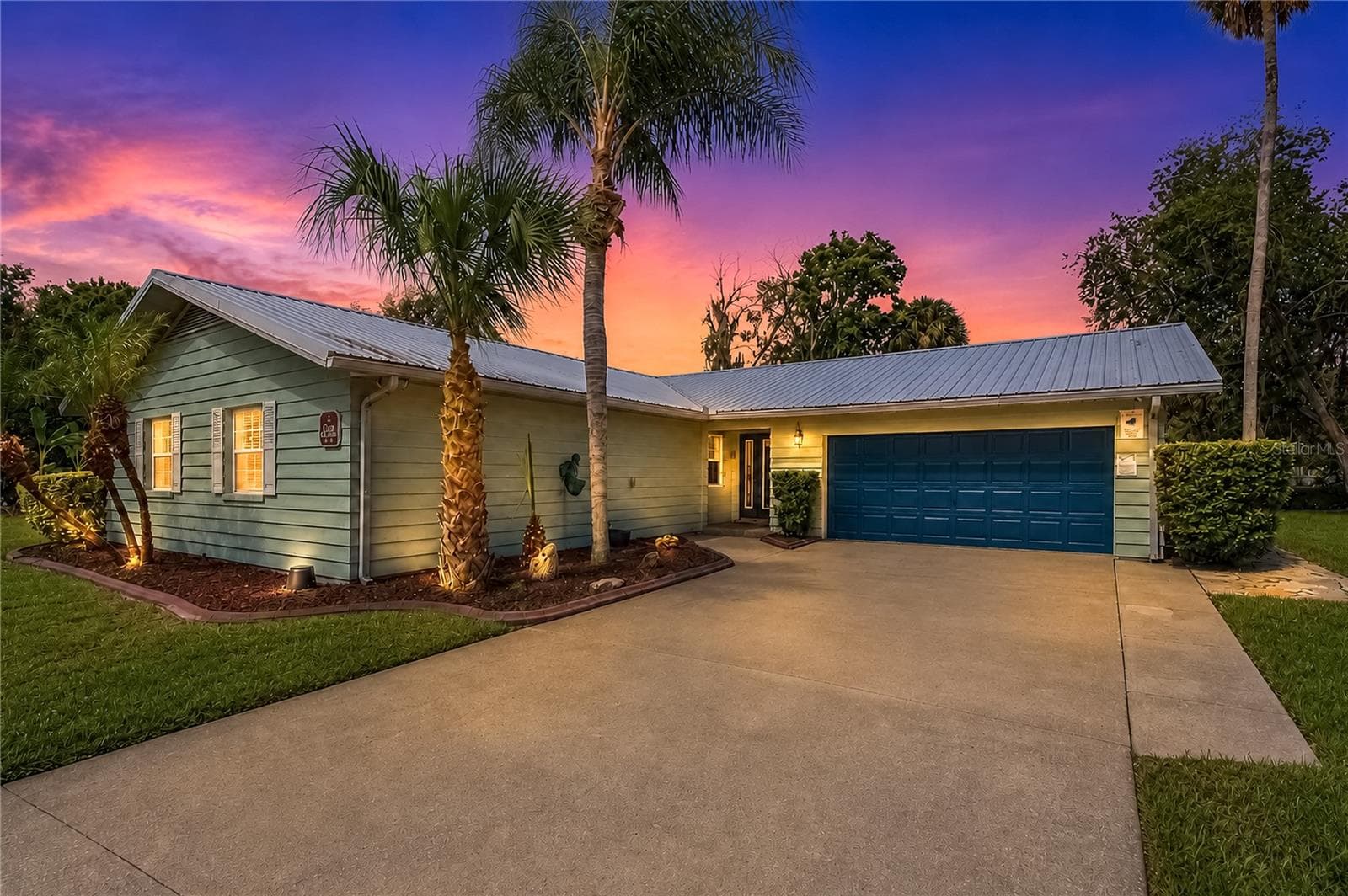 Single Family Residence at 2178 N WATERSEDGE DR, CRYSTAL RIVER, photo 2 of 79
