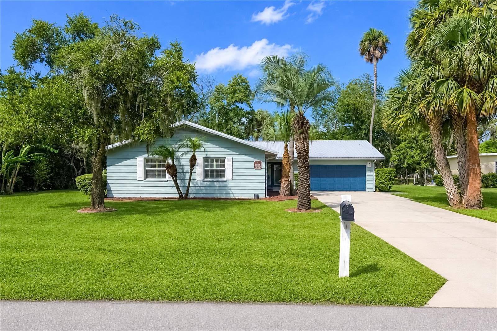 Single Family Residence at 2178 N WATERSEDGE DR, CRYSTAL RIVER, photo 4 of 79