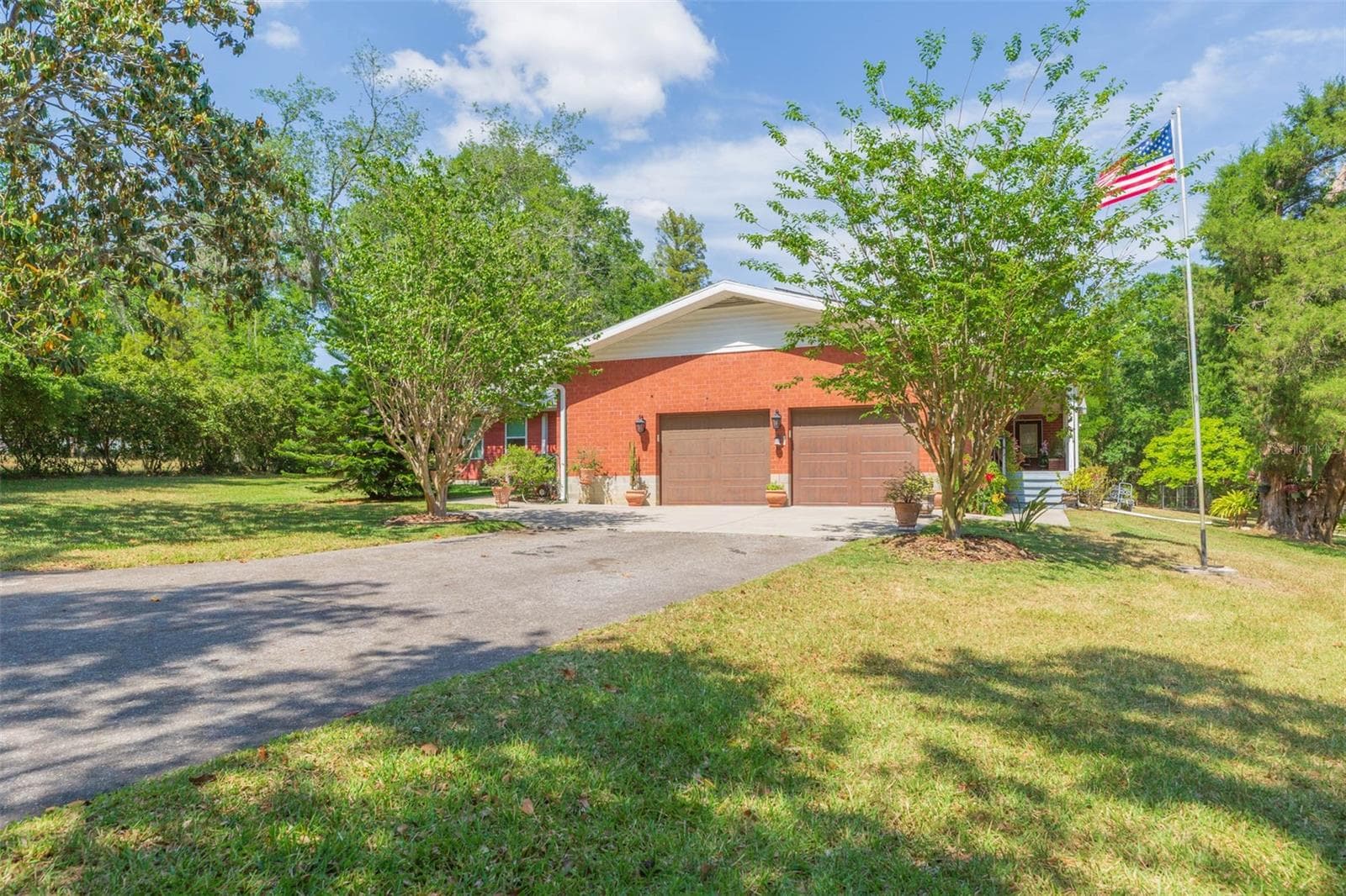 Single Family Residence at 34211 BLANTON RD, DADE CITY, photo 2 of 100