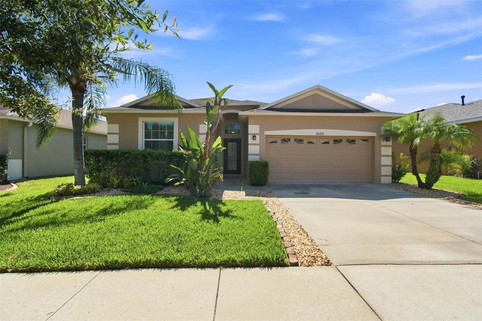 20233 MERRY OAK AVE