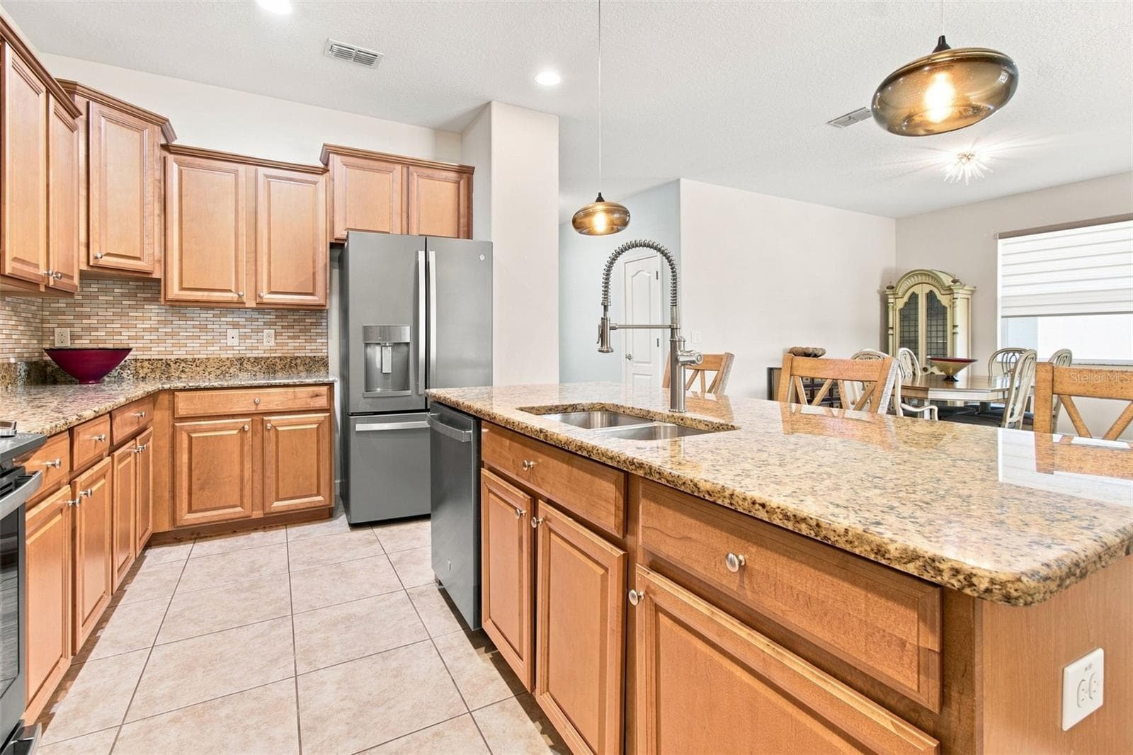 Single Family Residence at 20233 MERRY OAK AVE, TAMPA, photo 13 of 55
