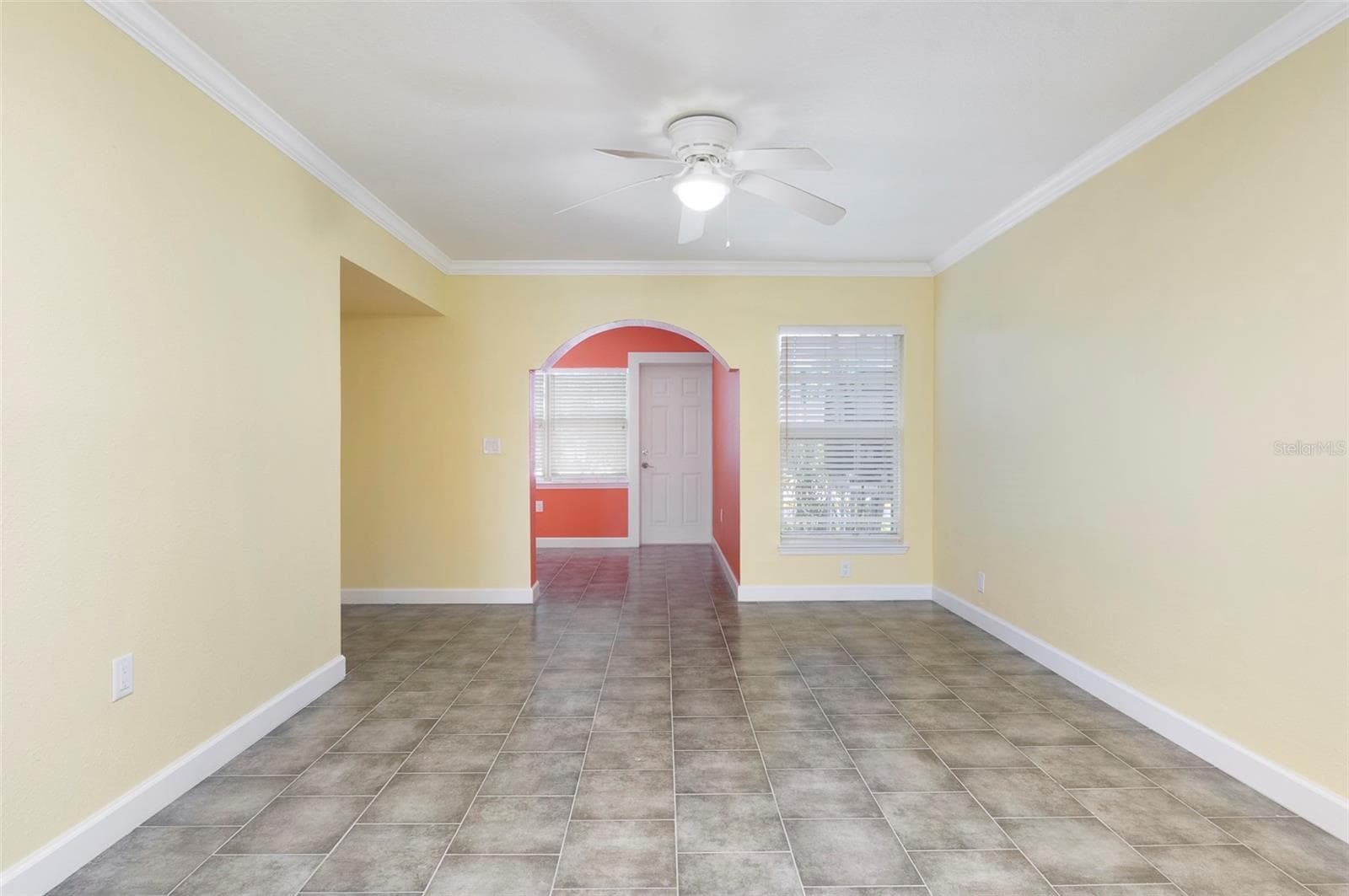 Condo - Hotel at 19417 GULF BLVD #E109, INDIAN ROCKS BEACH, photo 11 of 40
