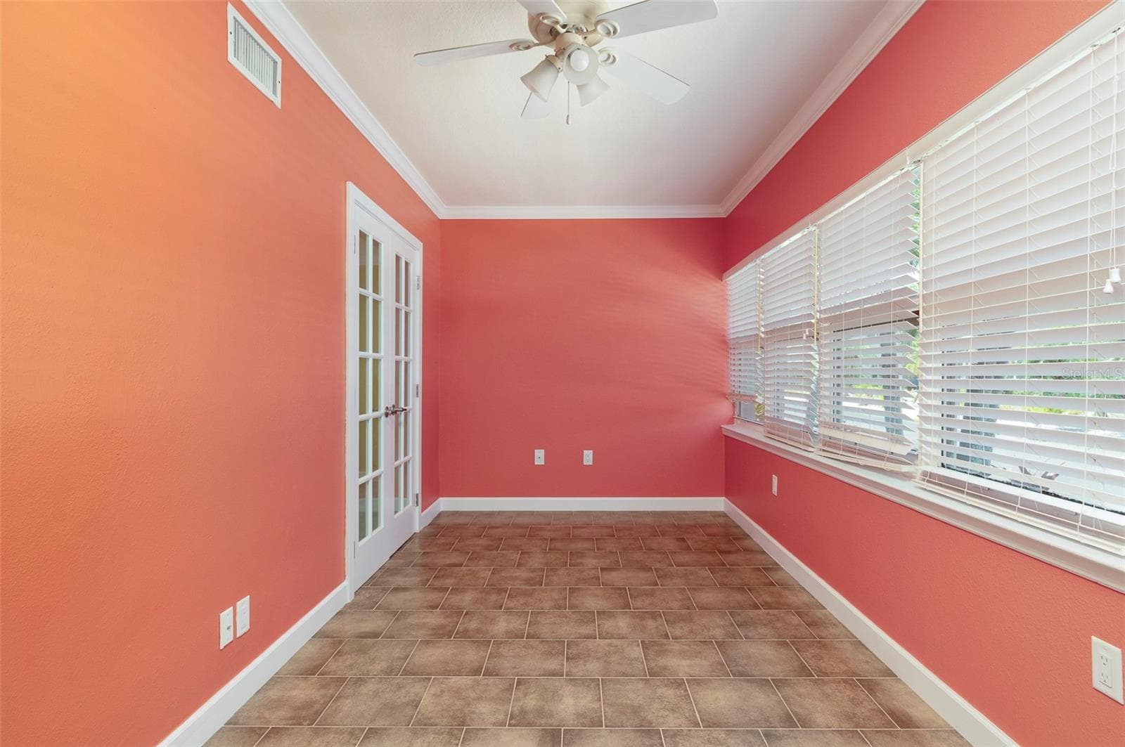 Condo - Hotel at 19417 GULF BLVD #E109, INDIAN ROCKS BEACH, photo 15 of 40