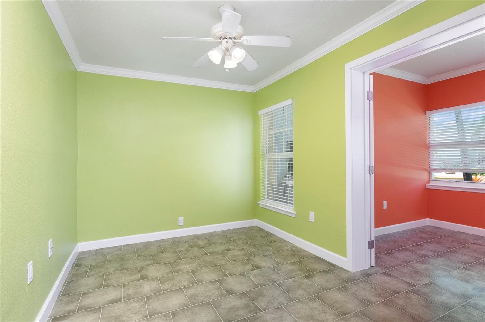Condo - Hotel at 19417 GULF BLVD #E109, INDIAN ROCKS BEACH, photo 17 of 40
