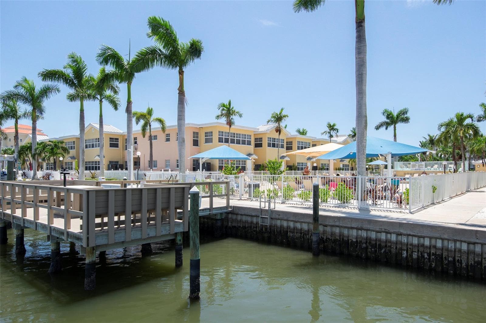Condo - Hotel at 19417 GULF BLVD #E109, INDIAN ROCKS BEACH, photo 29 of 40