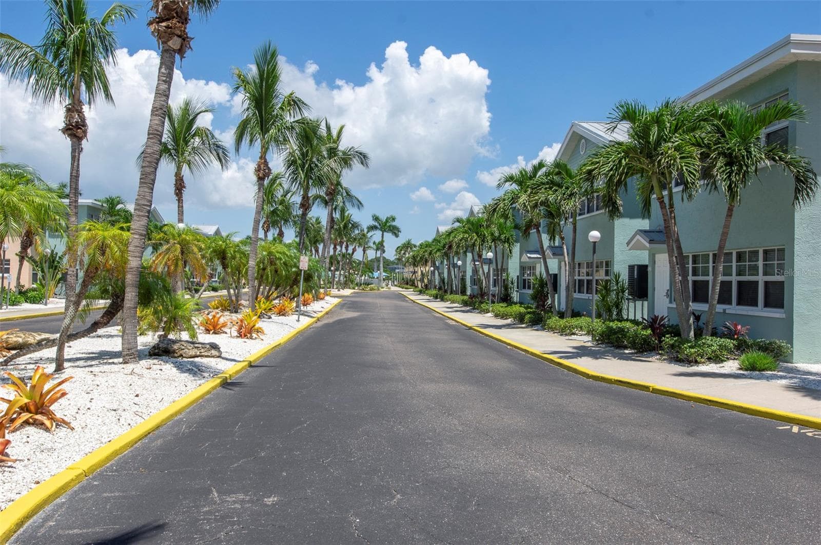 Condo - Hotel at 19417 GULF BLVD #E109, INDIAN ROCKS BEACH, photo 34 of 40