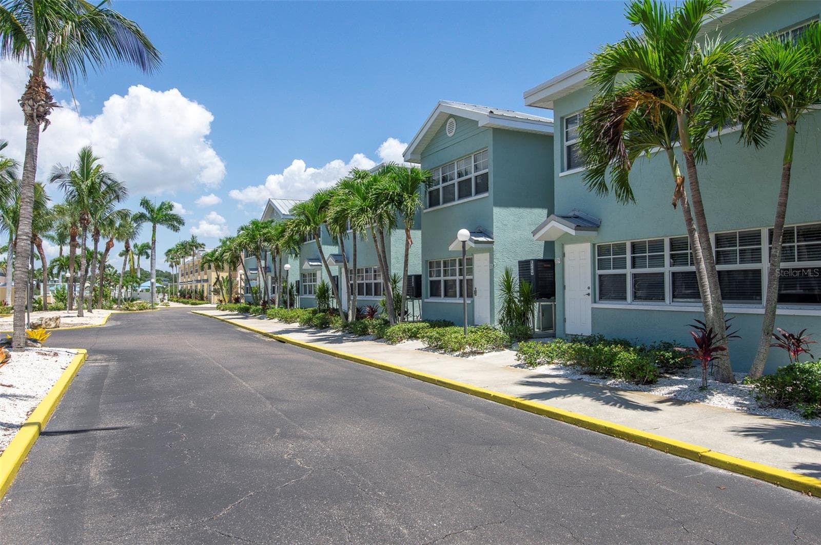 Condo - Hotel at 19417 GULF BLVD #E109, INDIAN ROCKS BEACH, photo 36 of 40