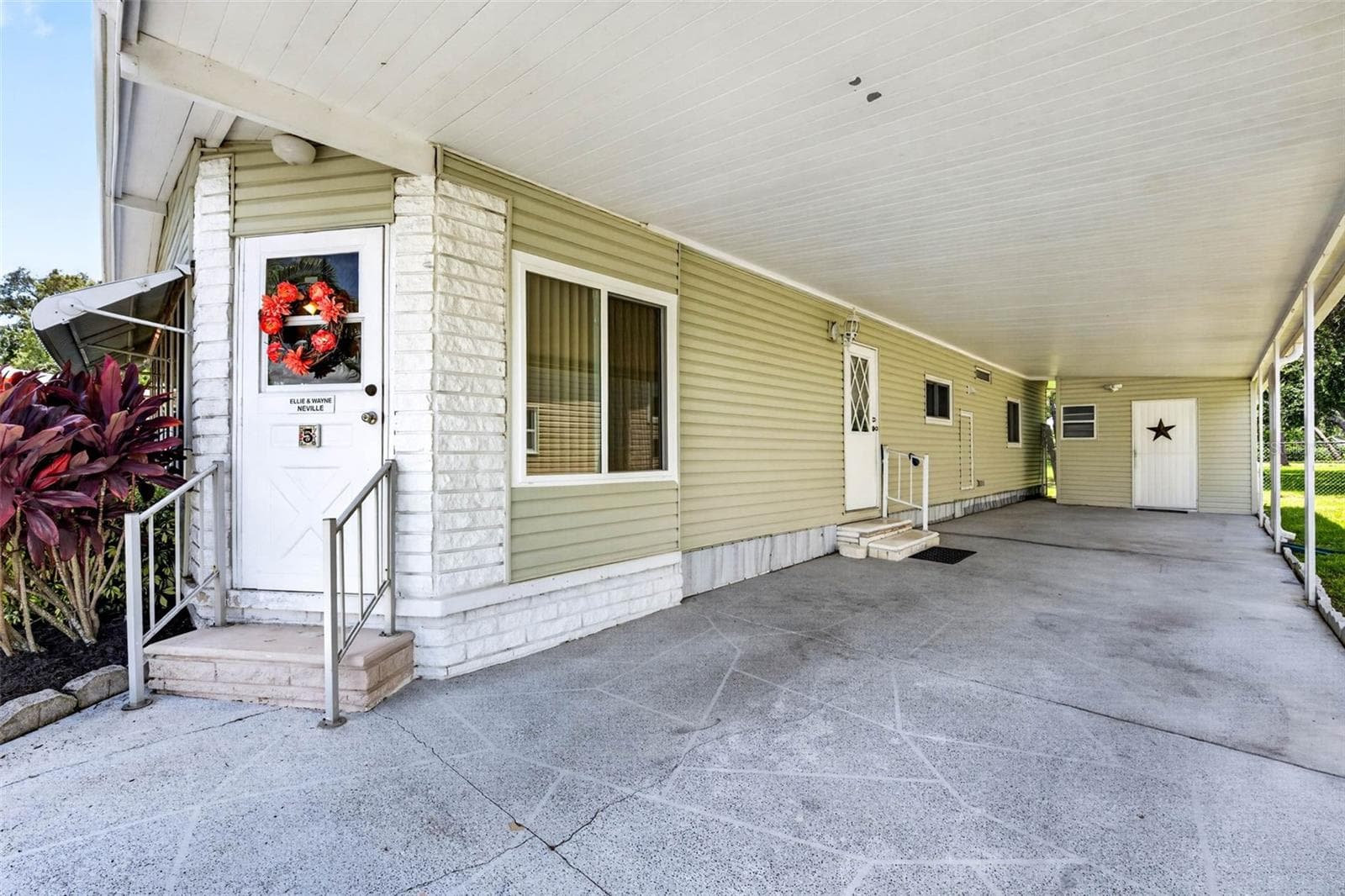 Manufactured Home at 12501 ULMERTON RD #5, LARGO, photo 4 of 32