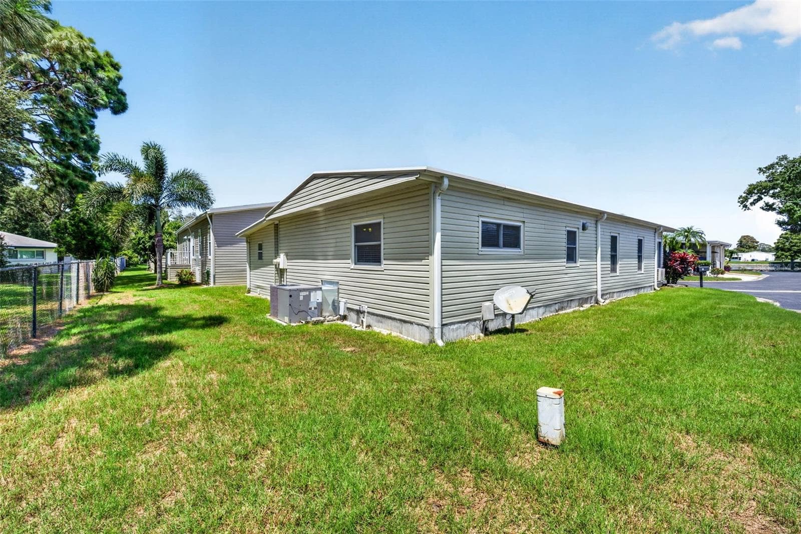 Manufactured Home at 12501 ULMERTON RD #5, LARGO, photo 27 of 32