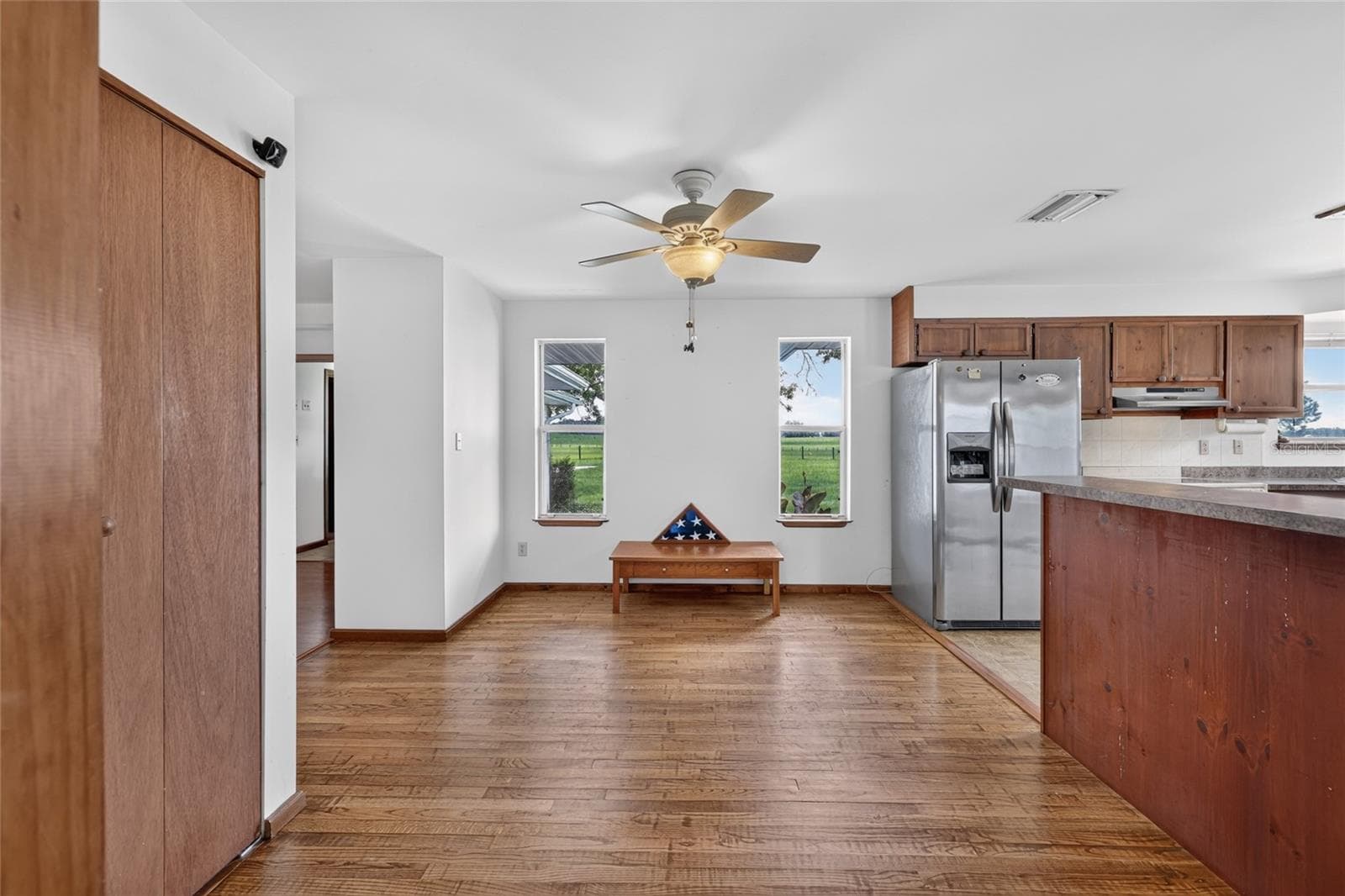 Dining Area - 20500 NW 27TH ST, MORRISTON