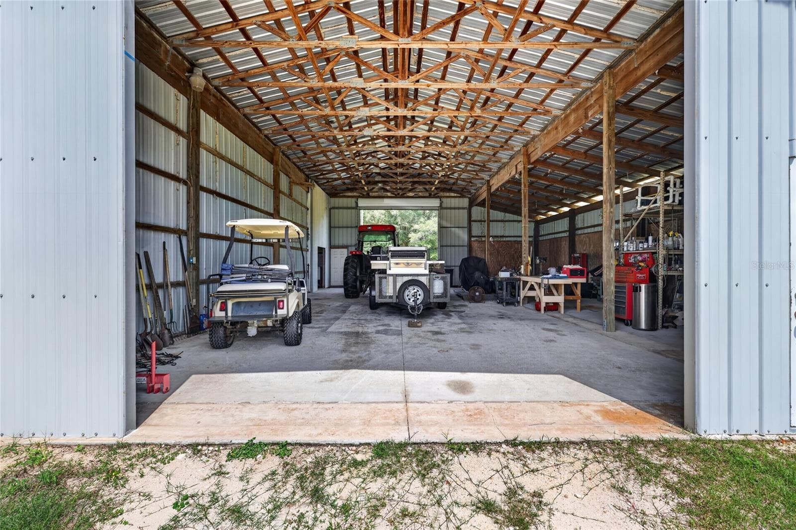 50 x 50 Equipment barn - 20500 NW 27TH ST, MORRISTON