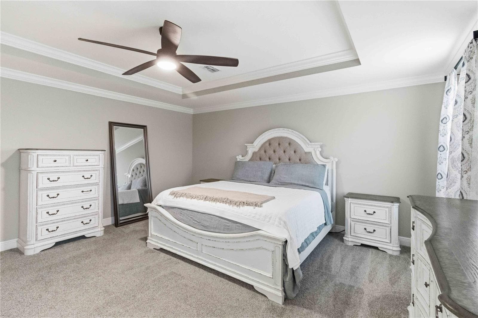 Single Family Residence at 10007 DOLPHIN GULL CIR, THONOTOSASSA, photo 9 of 32