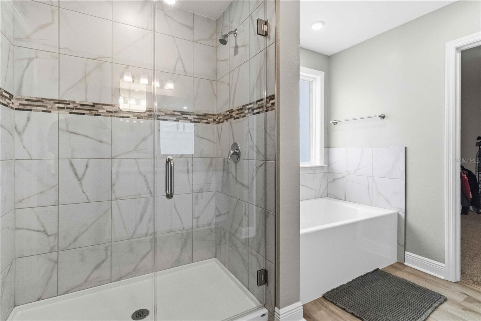 Single Family Residence at 10007 DOLPHIN GULL CIR, THONOTOSASSA, photo 11 of 32