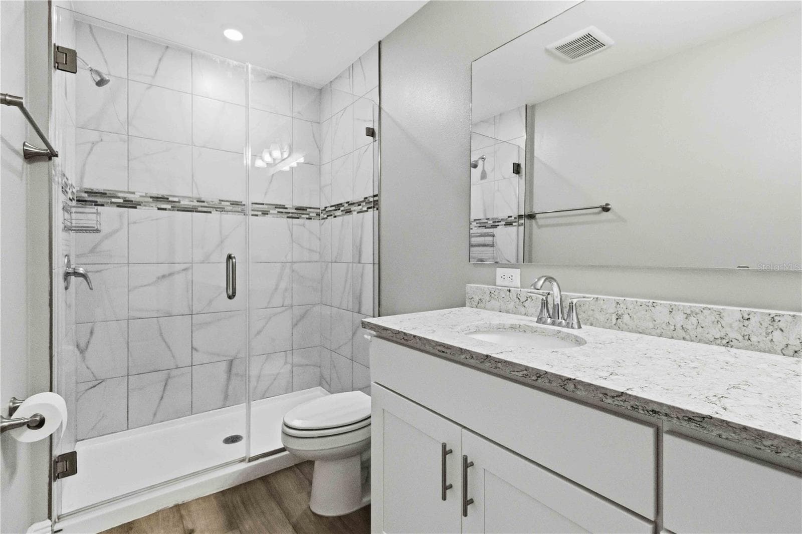 Single Family Residence at 10007 DOLPHIN GULL CIR, THONOTOSASSA, photo 21 of 32