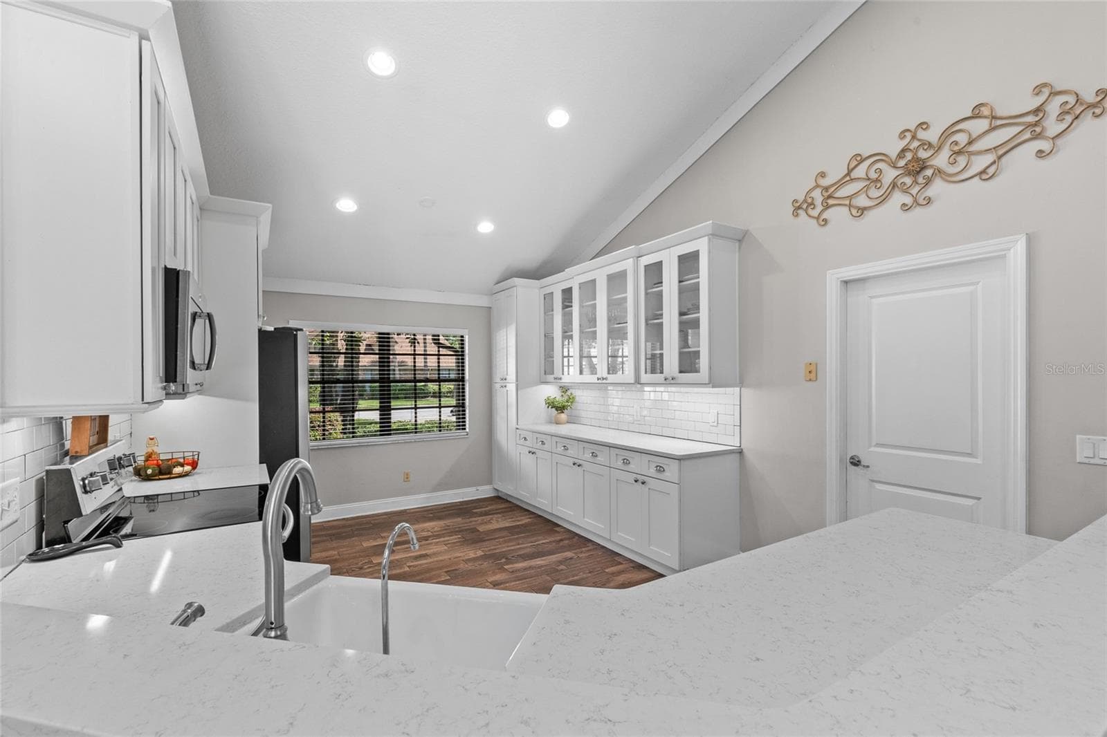 Single Family Residence at 807 RIVERBEND BLVD, LONGWOOD, photo 8 of 32