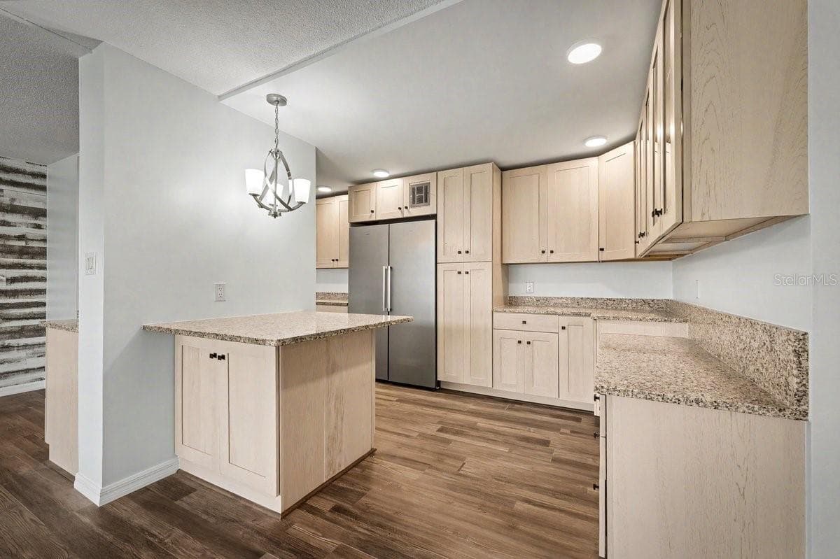 Granite Counters - 1224 S PENINSULA DR #621, DAYTONA BEACH