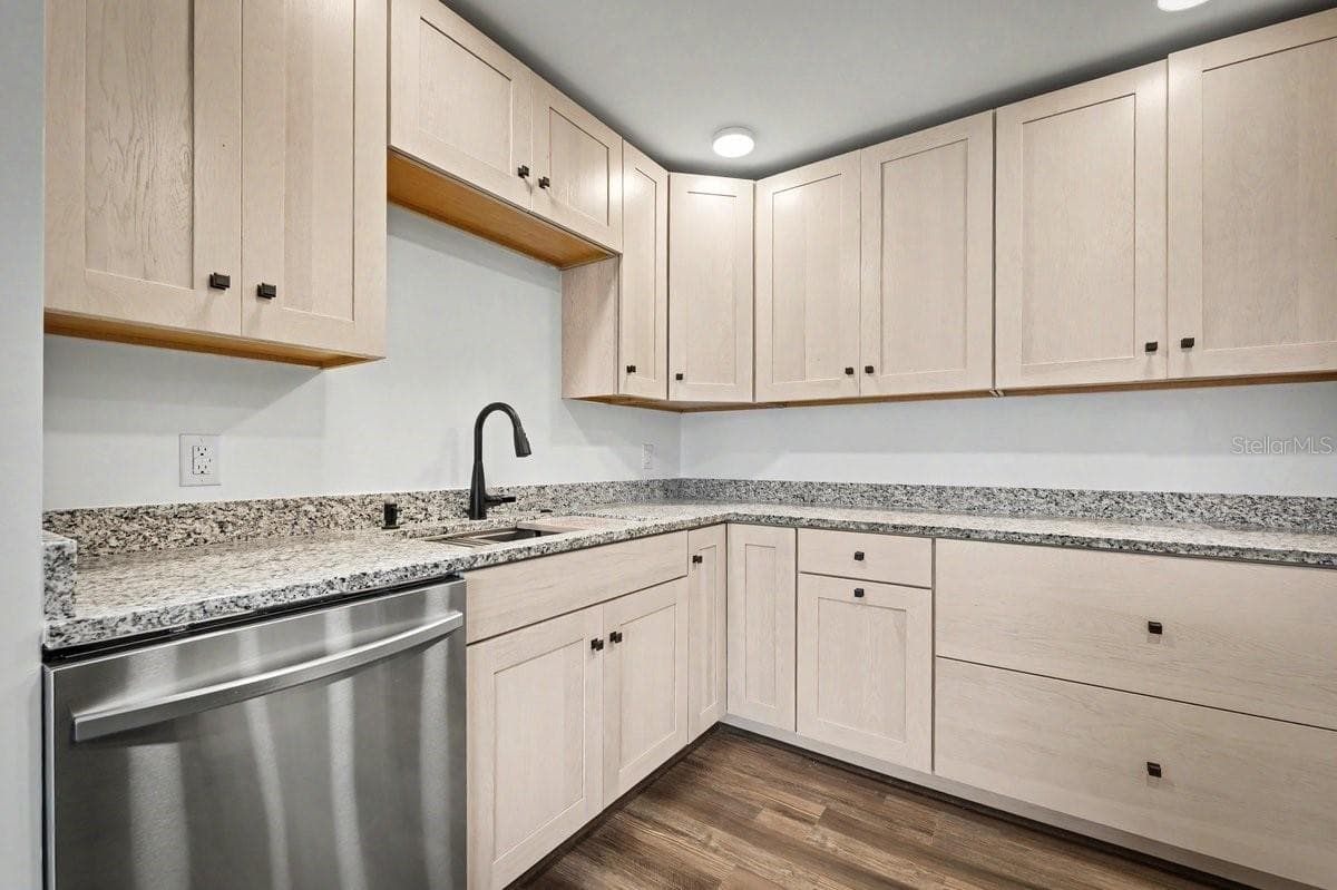 Stainless Steel appliances - 1224 S PENINSULA DR #621, DAYTONA BEACH