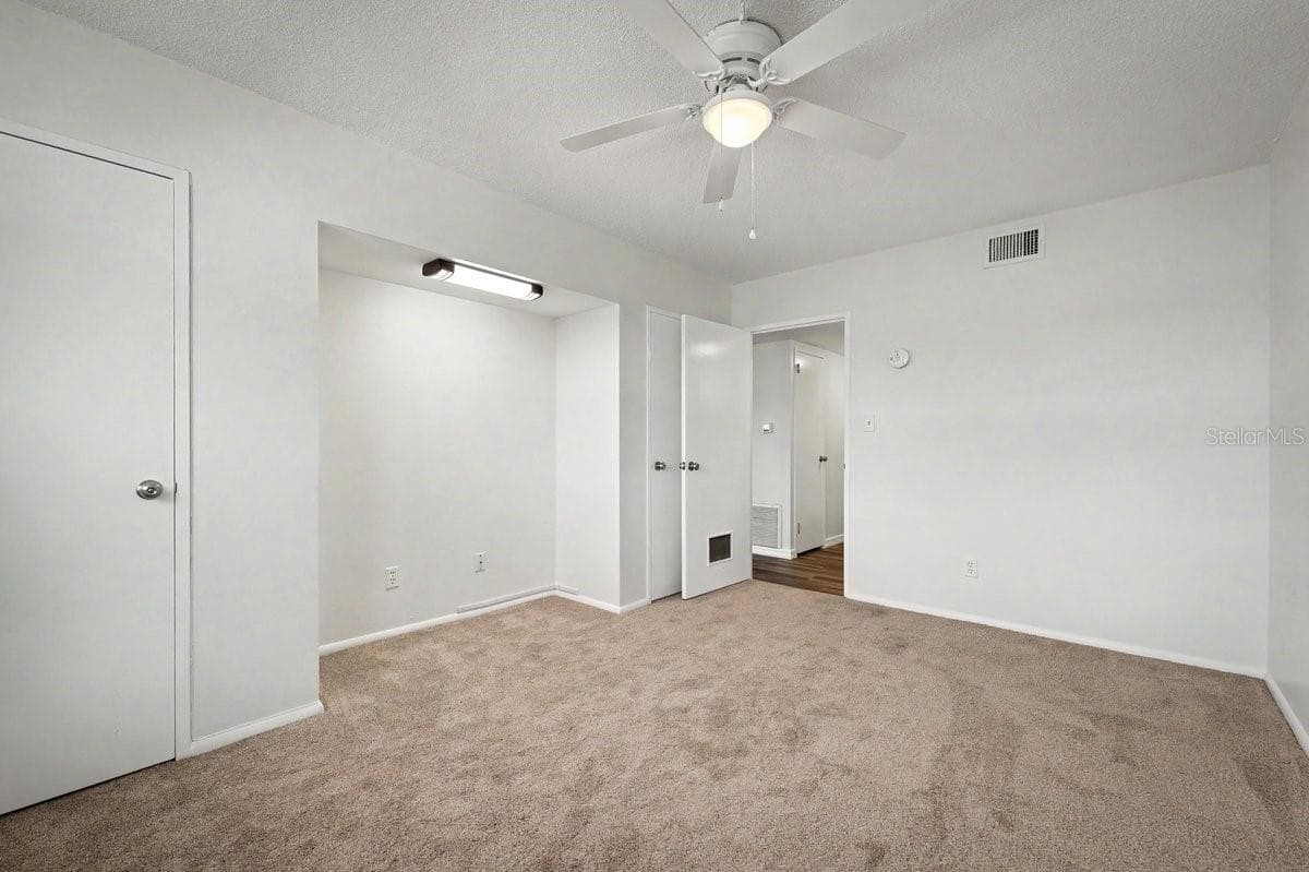 New carpet - 1224 S PENINSULA DR #621, DAYTONA BEACH