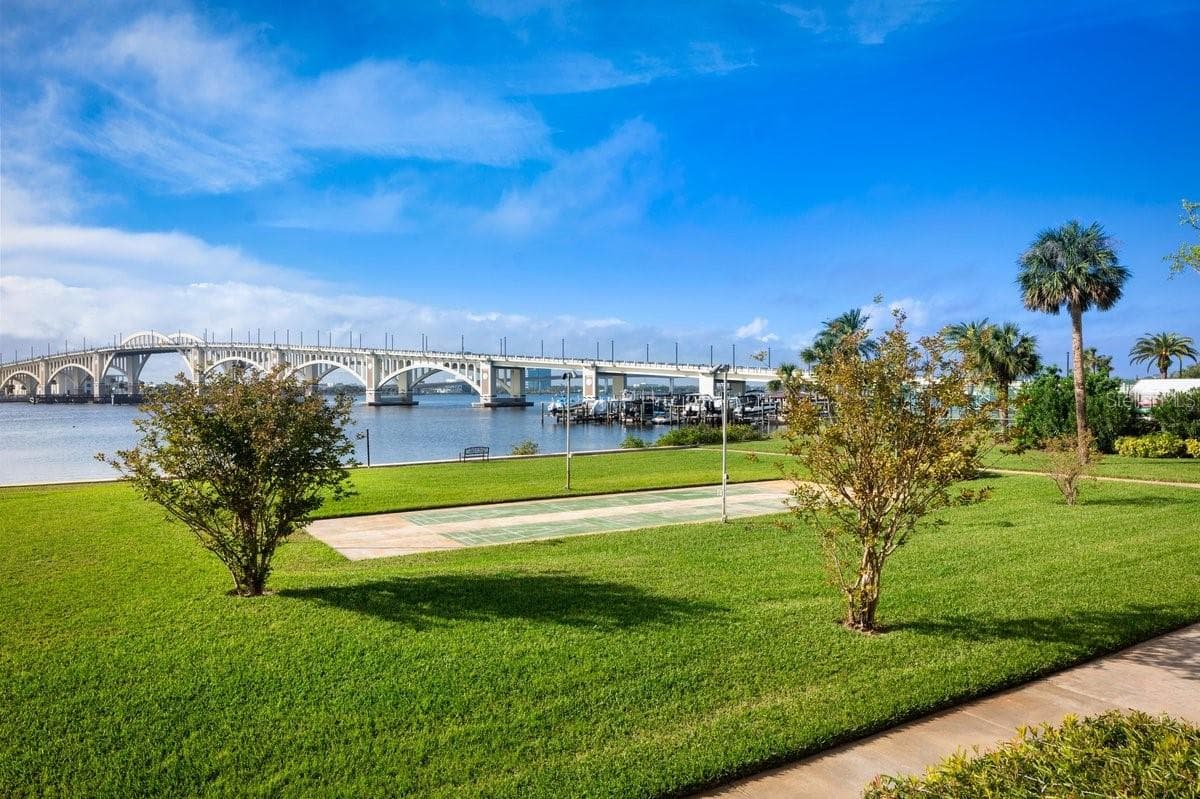 Halifax River - 1224 S PENINSULA DR #621, DAYTONA BEACH