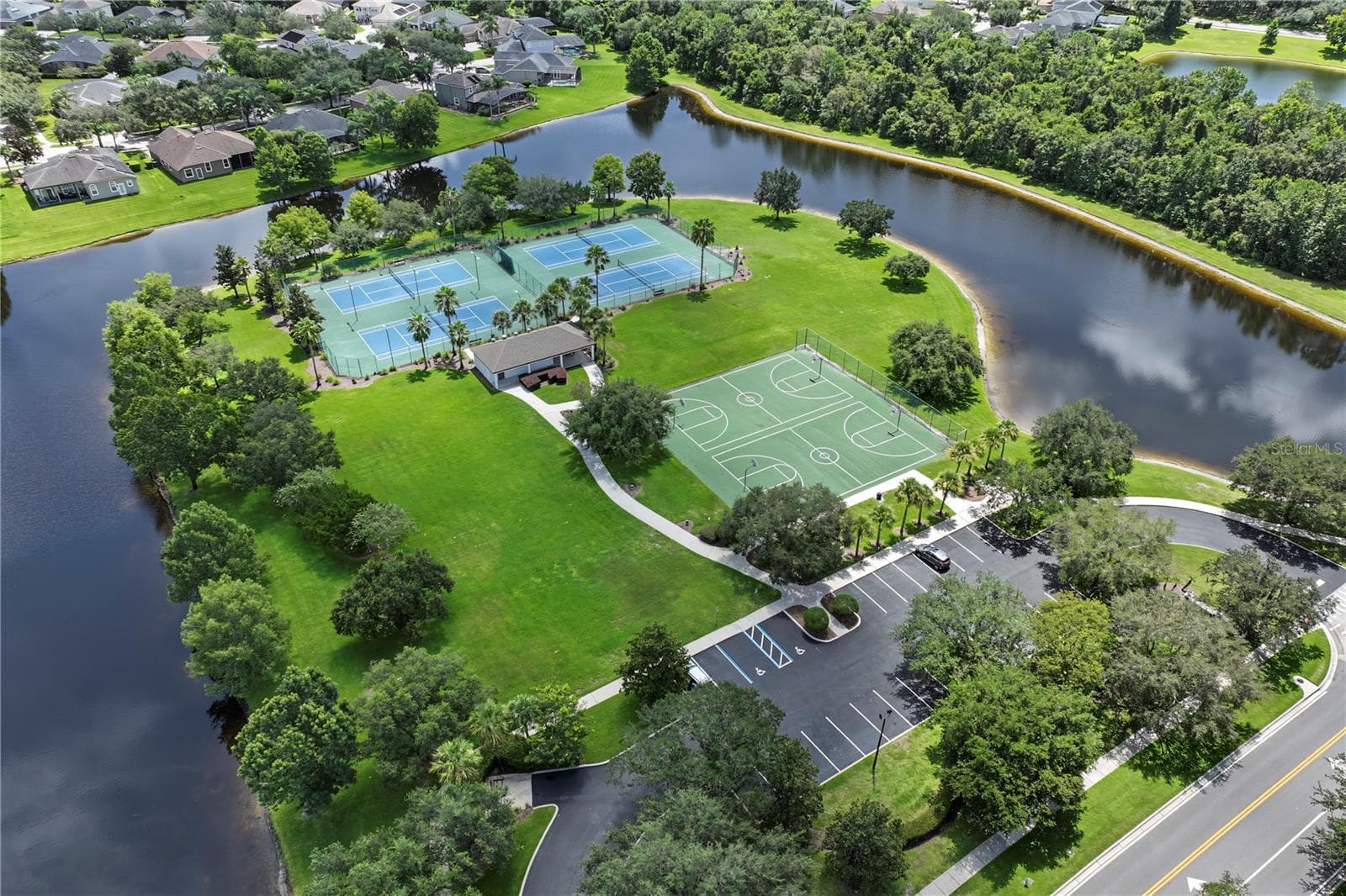 Single Family Residence at 2710 REGAL PINE TRL, OVIEDO, photo 72 of 74