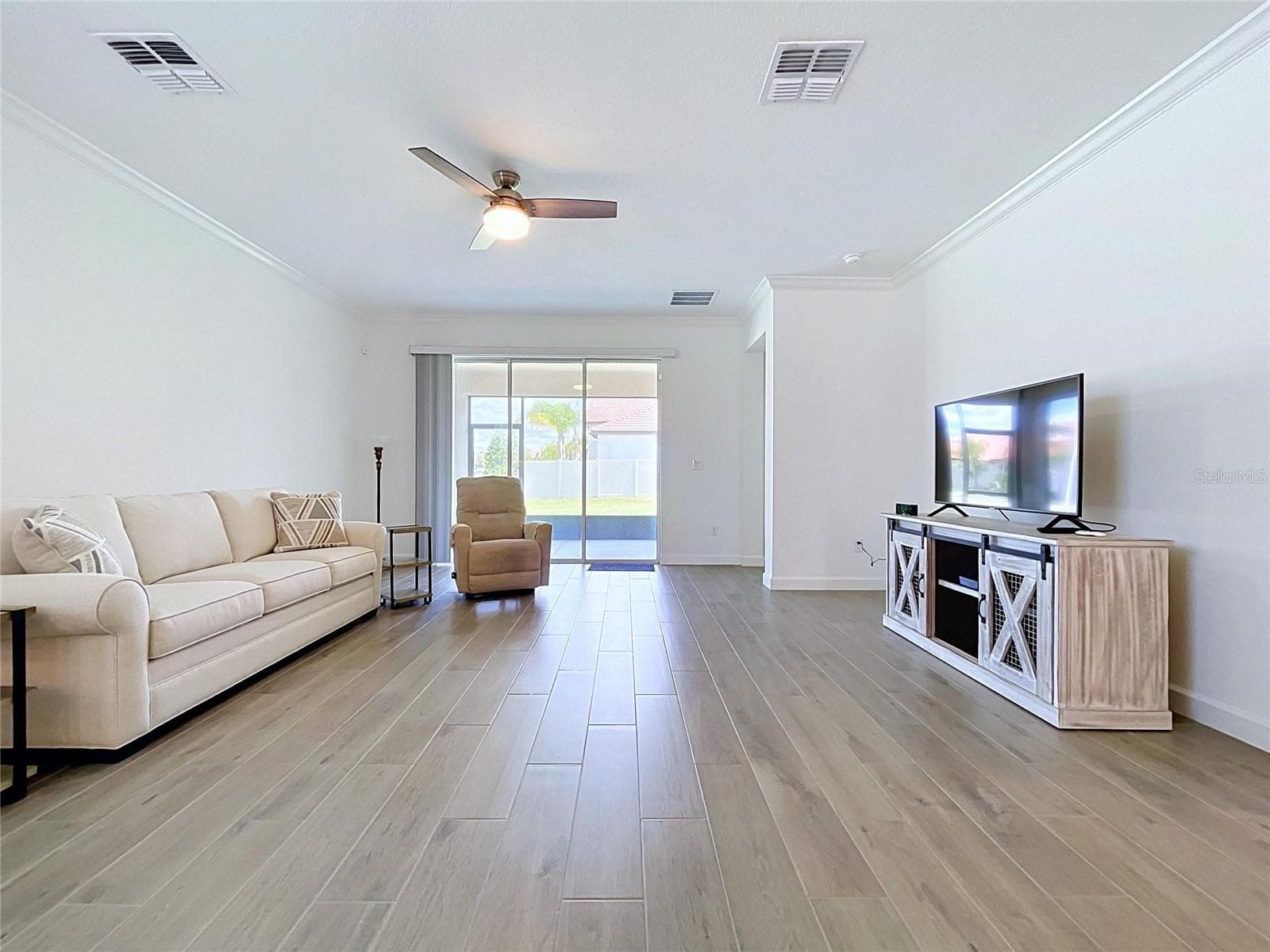 Single Family Residence at 5524 LITTLE PATH DR, WIMAUMA, photo 5 of 33