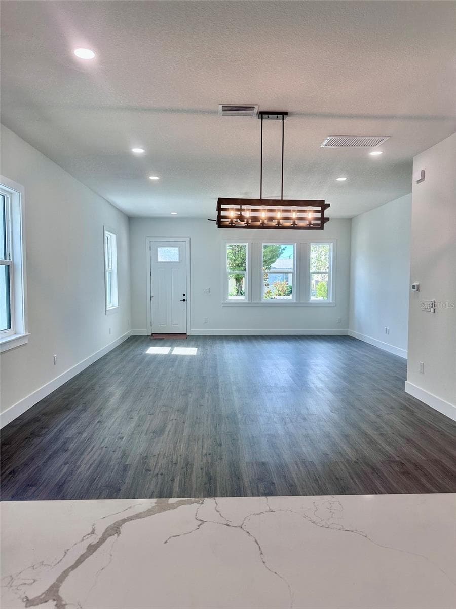 Townhouse at 1525 29TH AVE N, ST PETERSBURG, photo 9 of 24