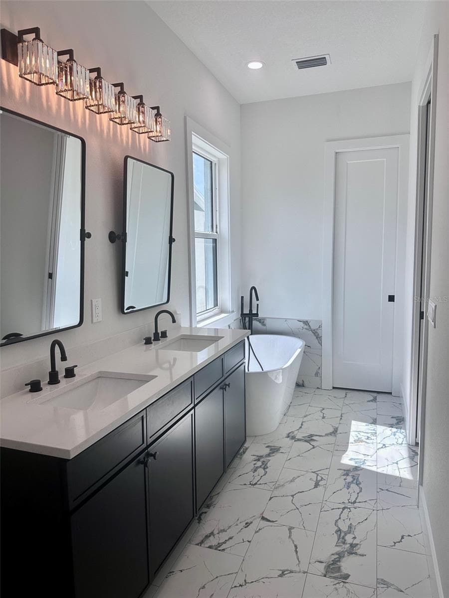 Townhouse at 1525 29TH AVE N, ST PETERSBURG, photo 16 of 24