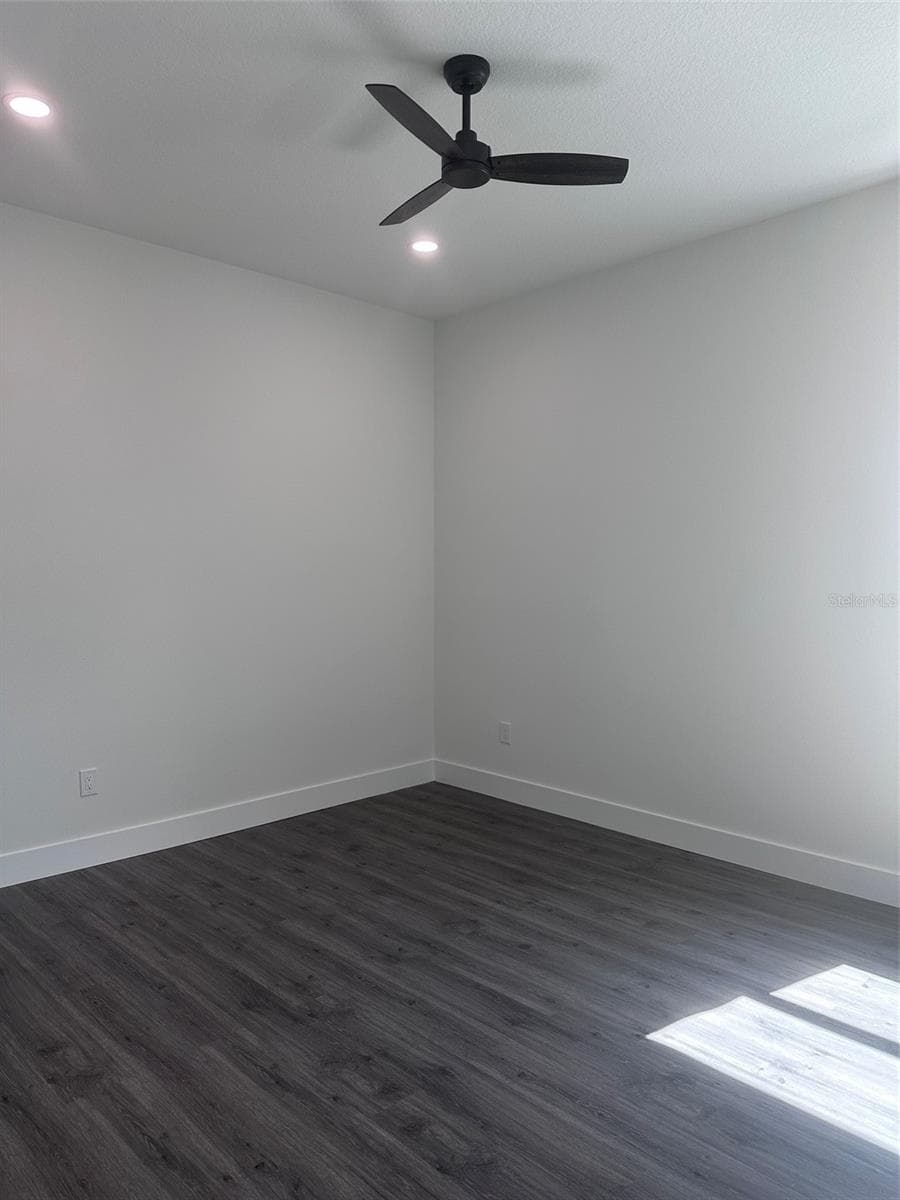 Townhouse at 1525 29TH AVE N, ST PETERSBURG, photo 20 of 24