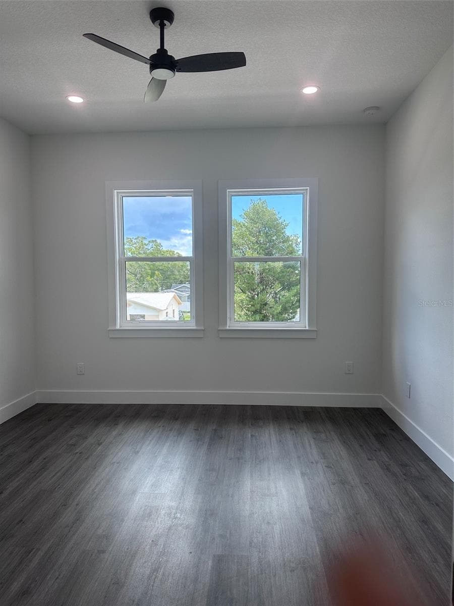 Townhouse at 1525 29TH AVE N, ST PETERSBURG, photo 21 of 24