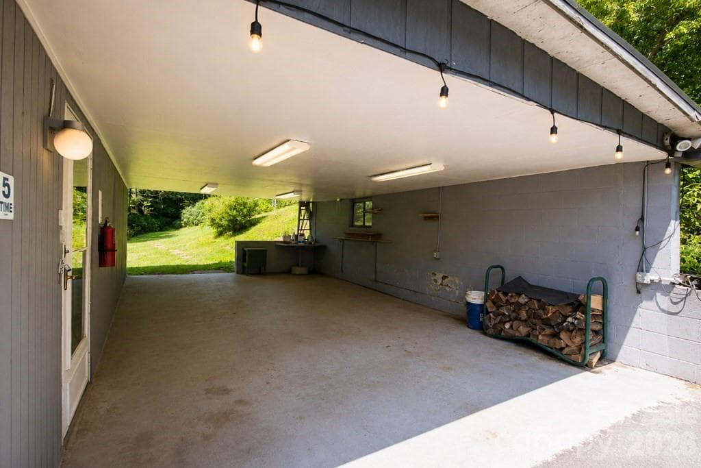 Single Family Residence at 901 Rufus Robinson Road, Sylva, photo 23 of 48