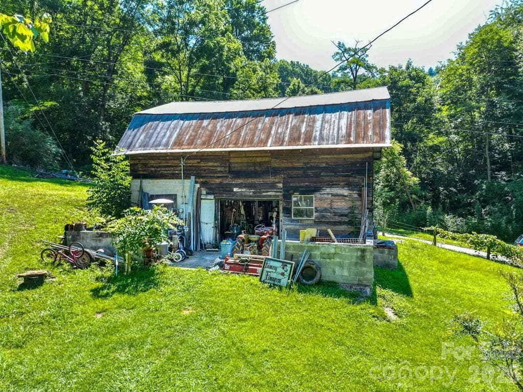 Single Family Residence at 901 Rufus Robinson Road, Sylva, photo 30 of 48