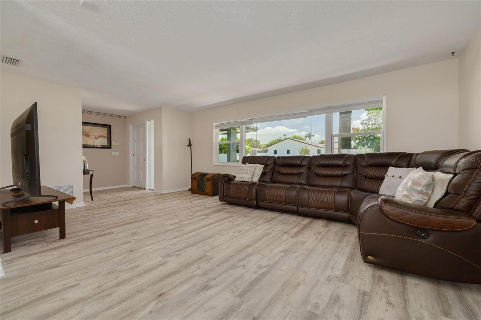 Single Family Residence at 8960 140TH ST, SEMINOLE, photo 5 of 39