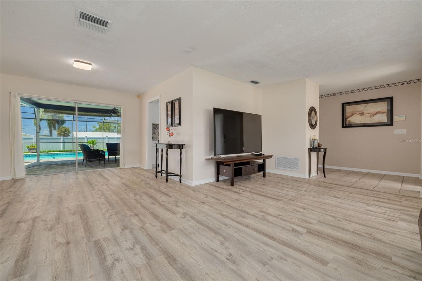 Single Family Residence at 8960 140TH ST, SEMINOLE, photo 6 of 39