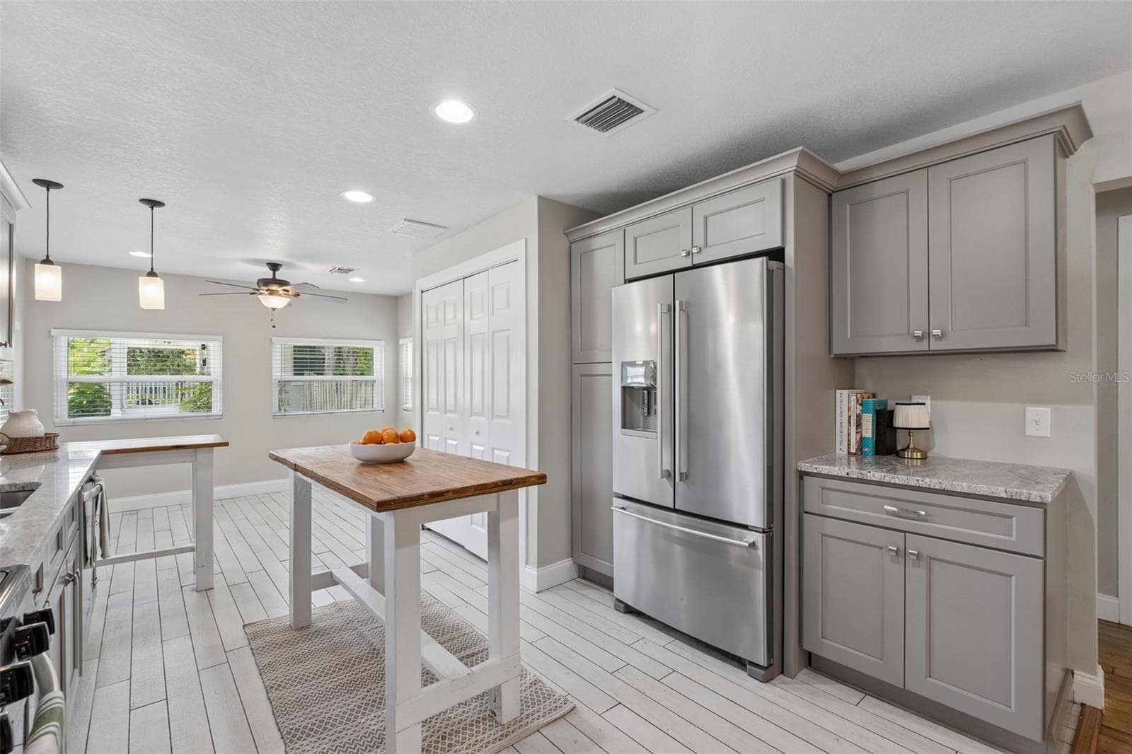 Single Family Residence at 140 PAGE ST, ORLANDO, photo 9 of 19