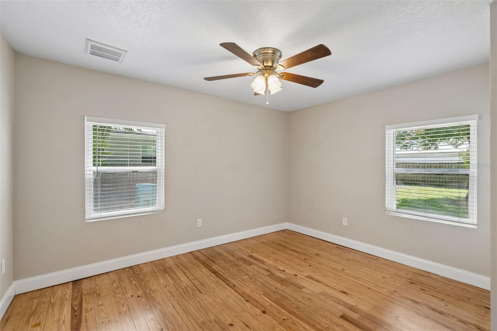 Single Family Residence at 140 PAGE ST, ORLANDO, photo 11 of 19