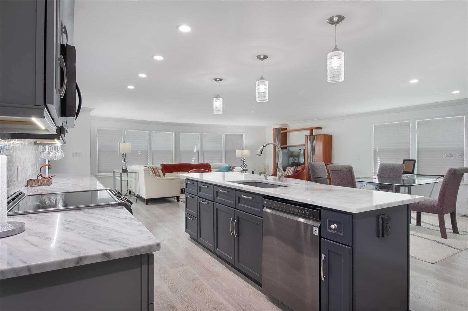 Manufactured Home at 3 S BUENA VISTA AVE, ENGLEWOOD, photo 16 of 66