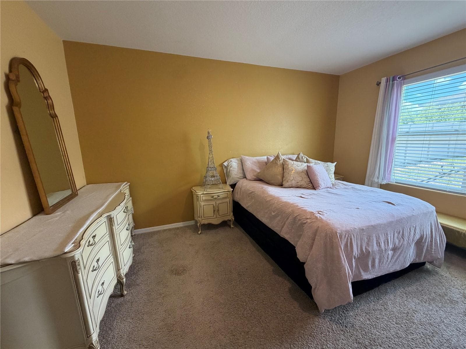 Single Family Residence at 6524 CORAL BERRY DR, MOUNT DORA, photo 5 of 19