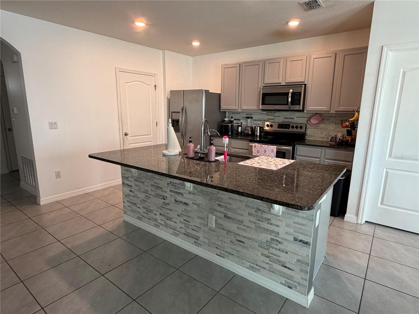 Single Family Residence at 6524 CORAL BERRY DR, MOUNT DORA, photo 14 of 19
