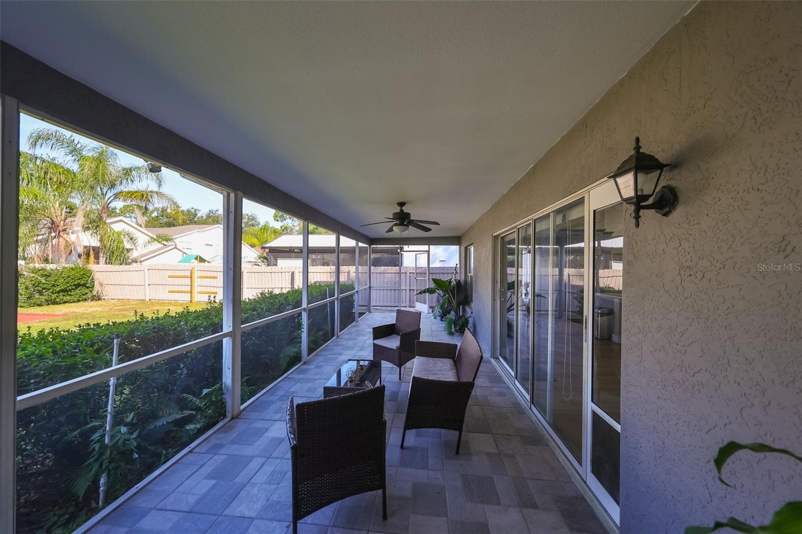 Single Family Residence at 9309 HAMPSHIRE PARK DR, TAMPA, photo 36 of 45
