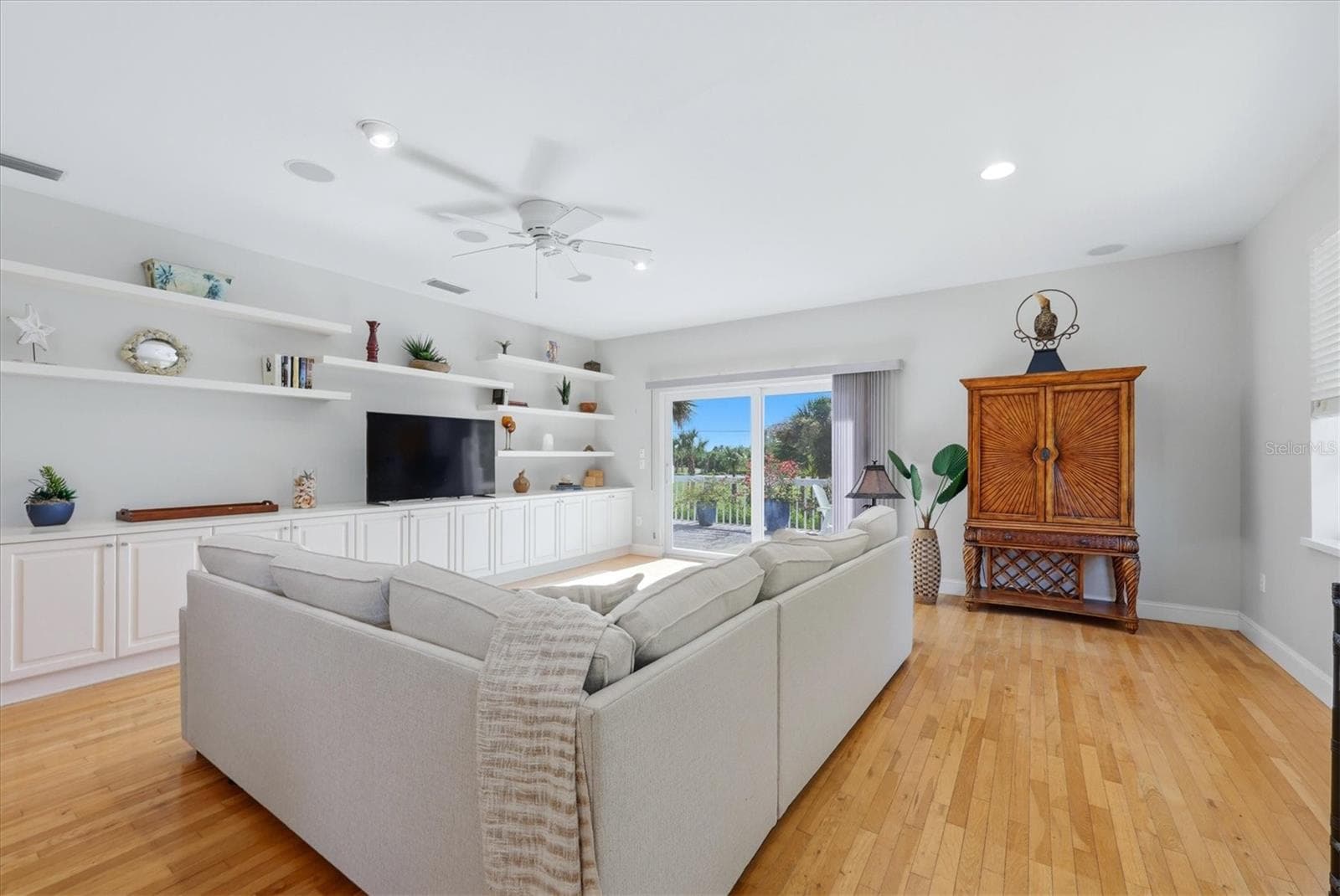 Single Family Residence at 281 SEABREEZE CT, BOCA GRANDE, photo 7 of 60