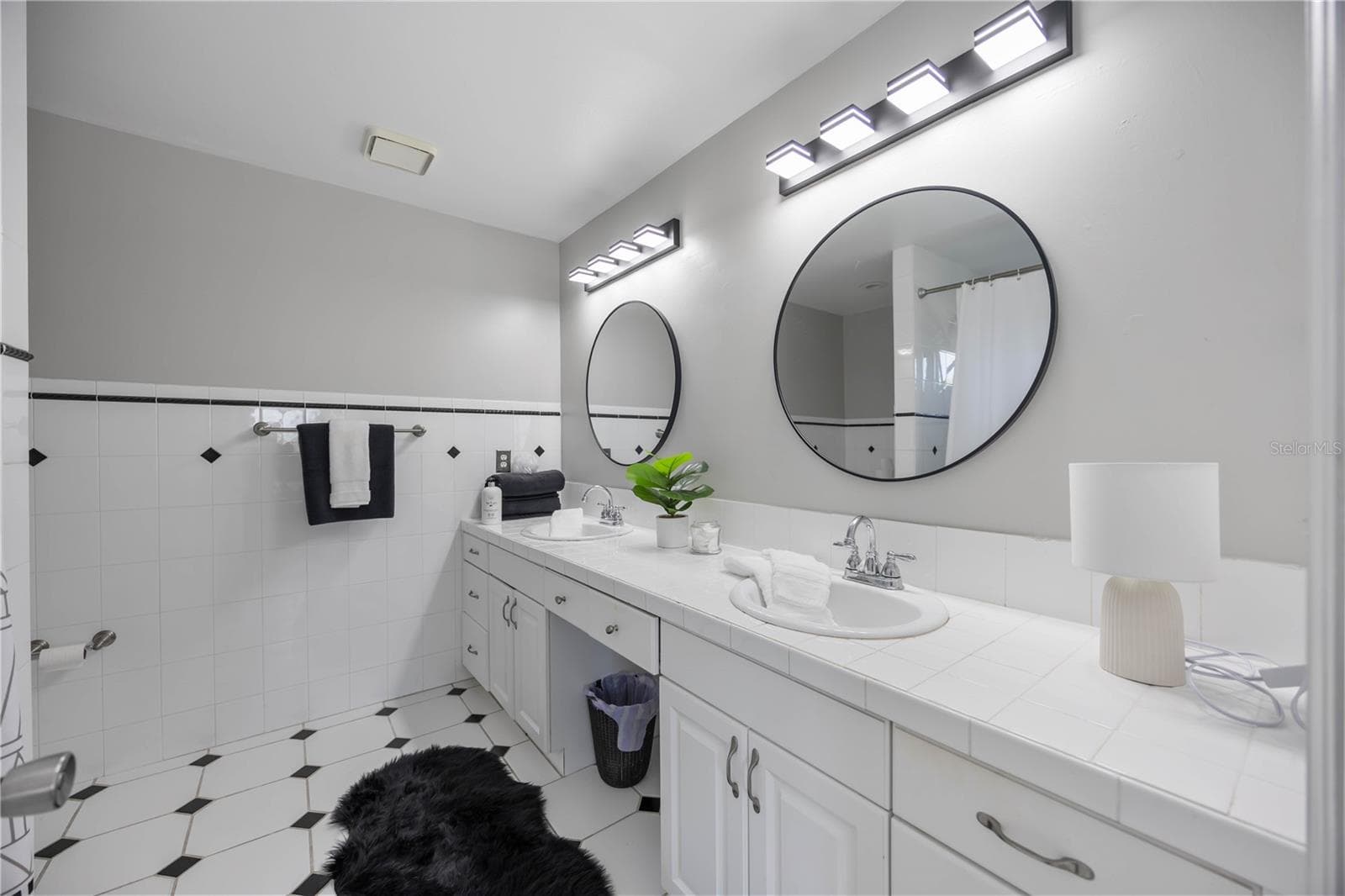 Single Family Residence at 13951 HARBOR VIEW DR, SEMINOLE, photo 21 of 30