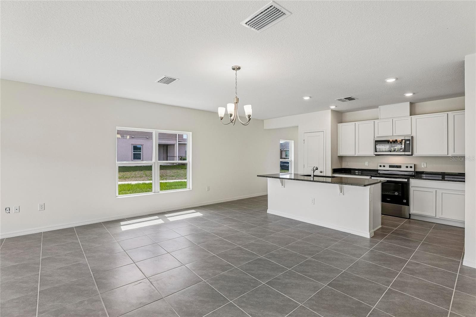 Townhouse at 679 MEADOWS EDGE PL, LAKE WALES, photo 6 of 17